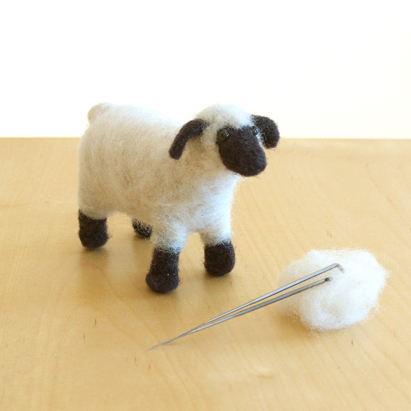 北欧ヴィンテージ★Handmade sheep set,DENMARK2000s Shropshire Sheep Needle Felting Kit – The Lunenburg Makery